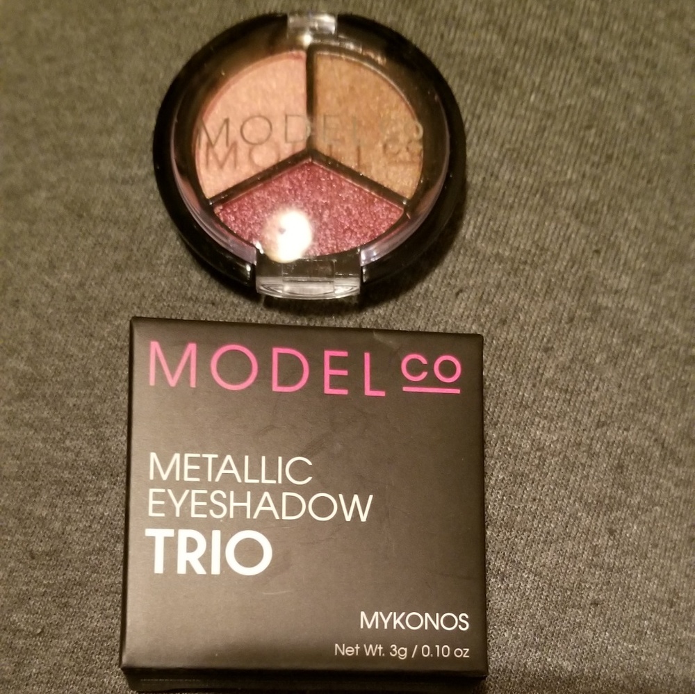 Model Co Metallic Eyeshadow Trio